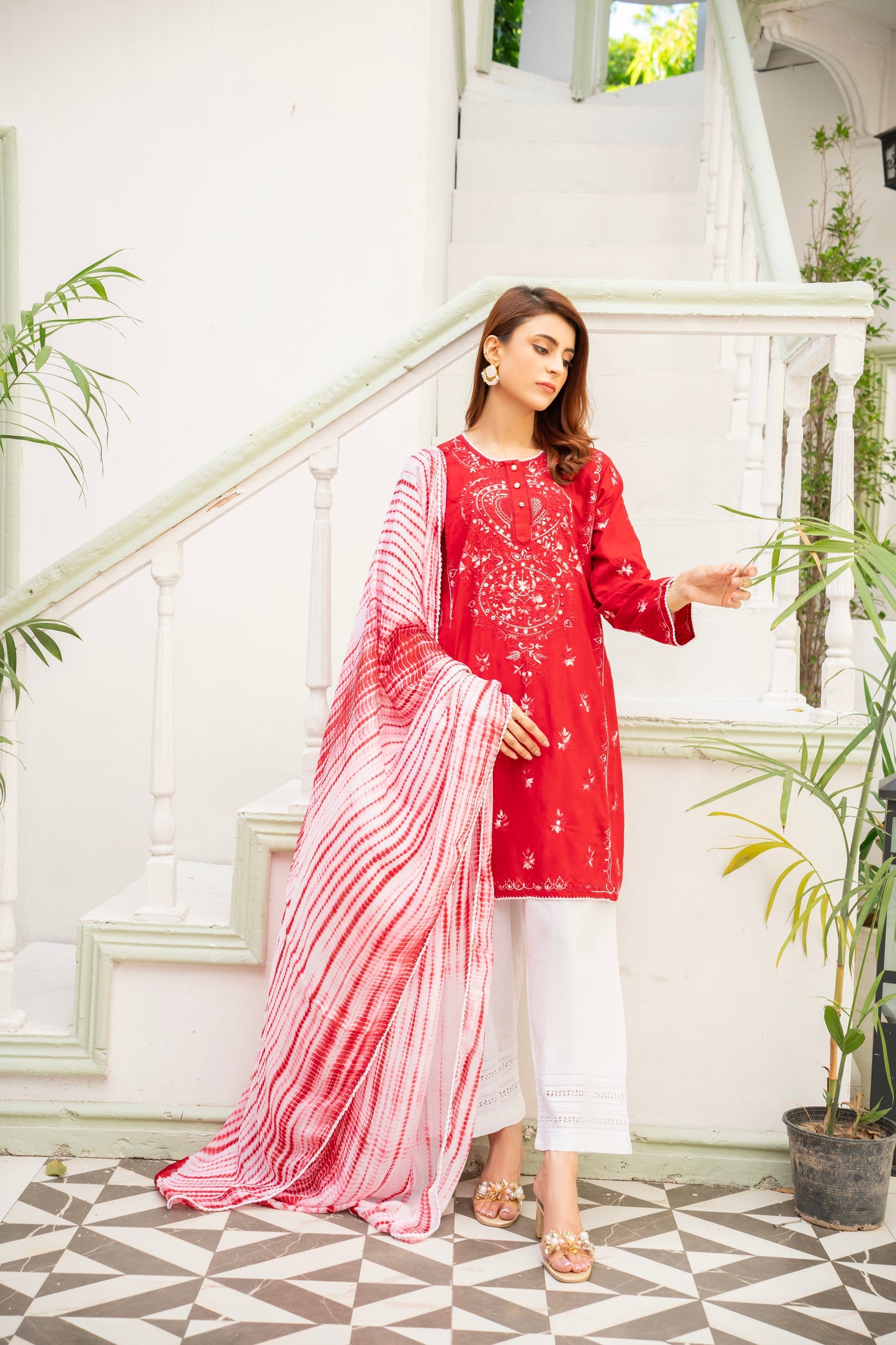 Maroon Hand Embroidered Kurti with Dupatta – Stitched