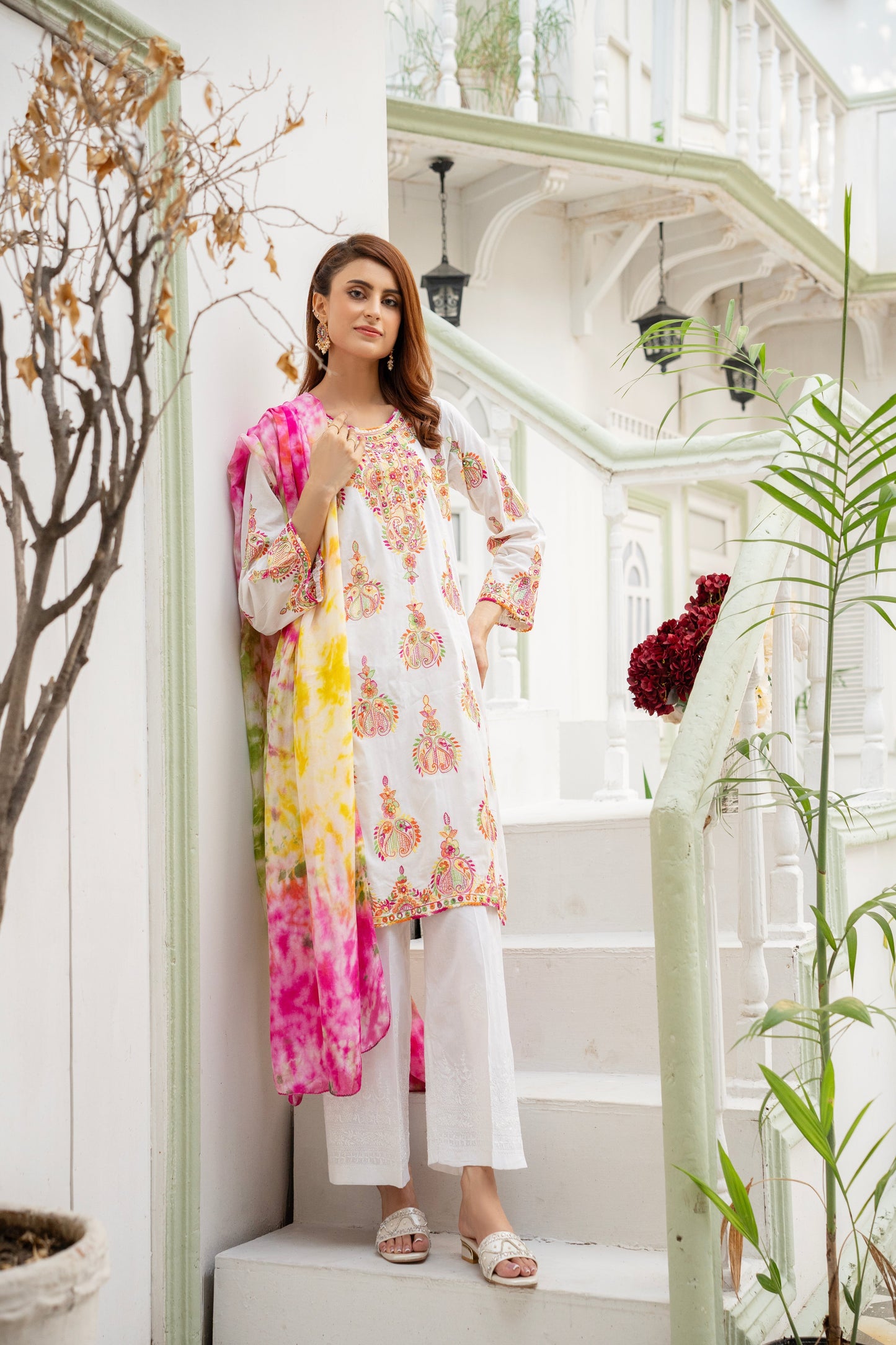 Off White Hand Embroidered Kurti with Dupatta – Stitched